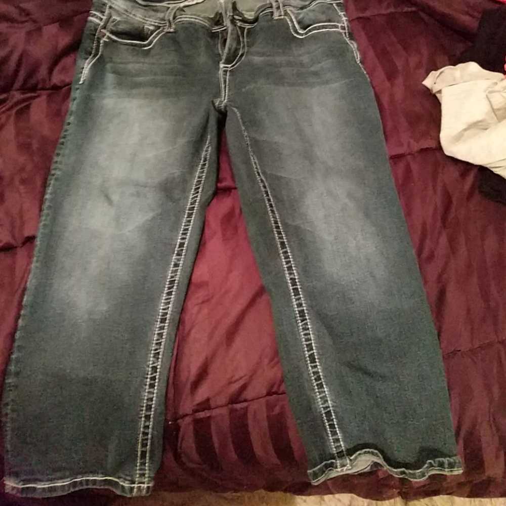 Maurices jeans reposhing because they didnt fit.